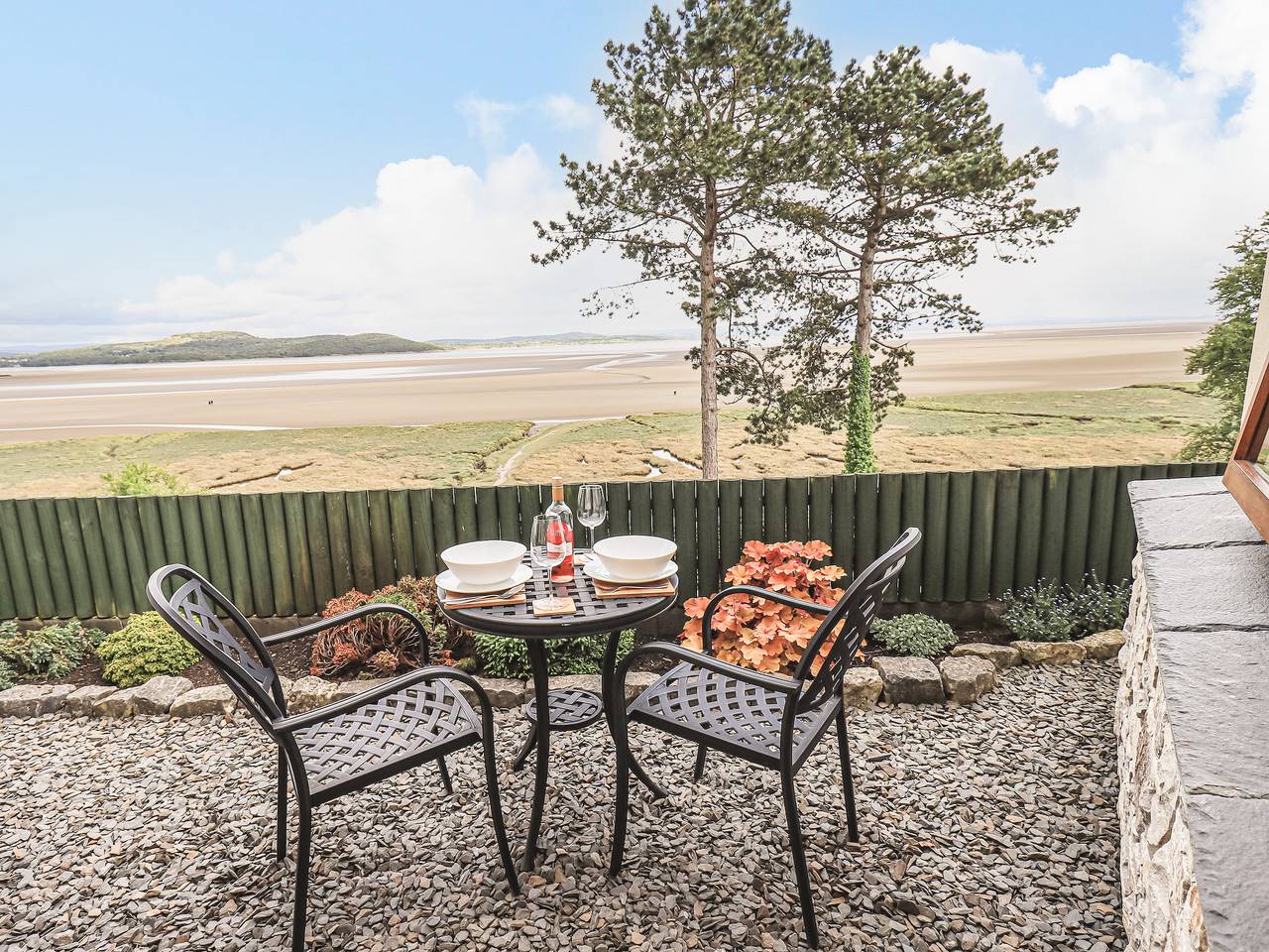 Entire apartment, Oversands Cottage in Grange-over-Sands, Lake District
