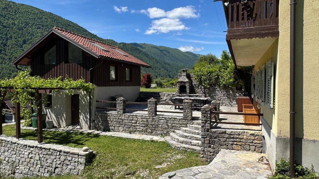 Hisa Betin 4 bedroom Holiday Home in Soca Valley in Tolmin, Slowenien