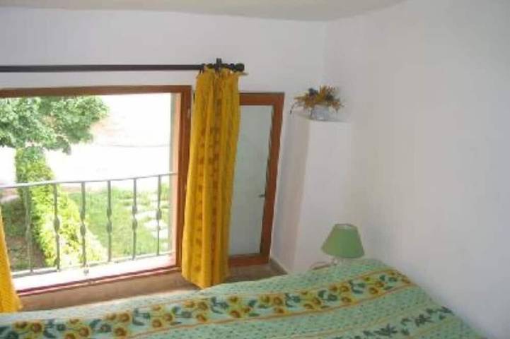 Location de vacances pour 4 personnes, avec piscine ainsi que terrasse et jardin à Flassan - 3