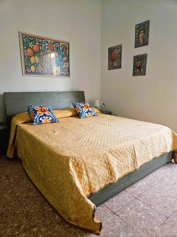 Ferienwohnung für 2 Personen, mit Terrasse und Ausblick in Lipari