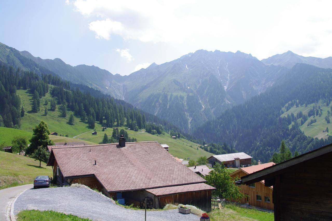 Holiday cottage-Altes Walserhaus Brün in Safiental, Alpenarena