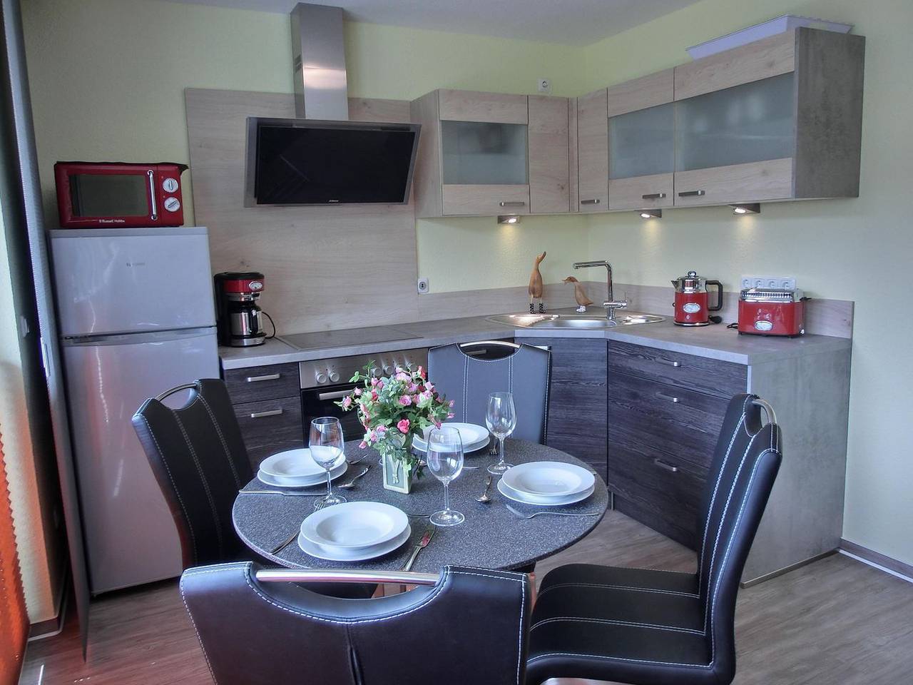 Ganze Wohnung, 2-Zimmer-Fewo für 2 Pers. im Eg mit Wlan in Gelbensande, Rostock und Umgebung