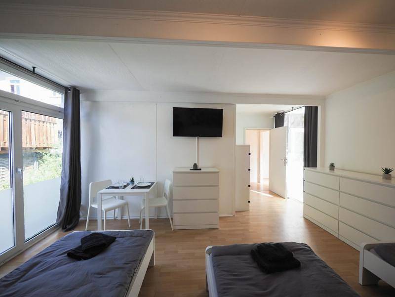 Ganze Ferienwohnung, Monteurwohnung mit Terrasse für 7 Personen – Wlan, Tv, Küche – Ahrensburg Nähe Hamburg - Od06c in Ahrensburg, Kreis Stormarn