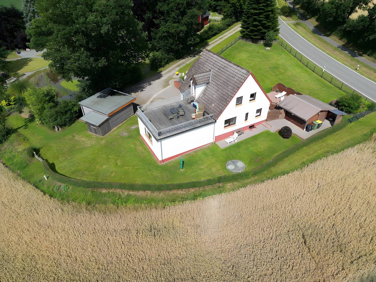 Ganze Wohnung, Apartment „Mit Weitblick“ mit privater Terrasse und Wlan in Kiesby, Boren