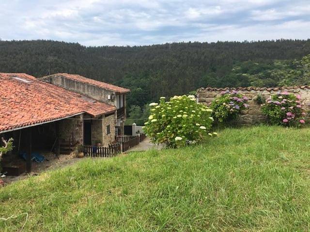Casa de vacaciones para 8 personas, con jardín además de terraza y vistas, Se admiten mascotas en Cantabria - 2
