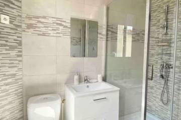 Appartement De Vacances pour 2 Personnes dans Neuilly-sur-Marne, Seine-Saint-Denis, Photo 2