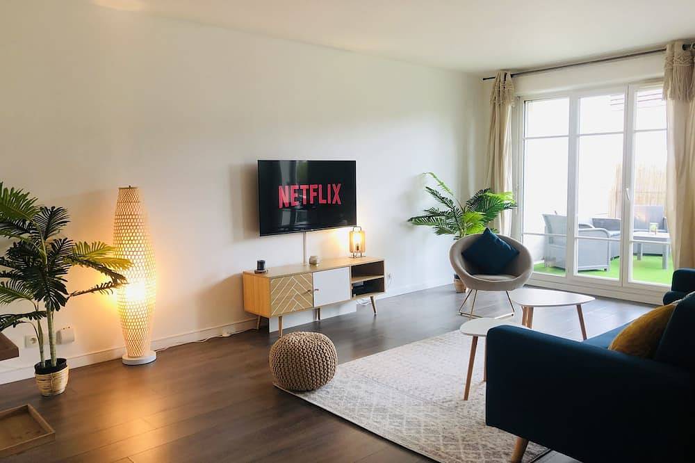 Entire apartment, 7 minutes Disney/Terrasse/Netflix/Parking in Magny-le-Hongre, Seine-et-Marne
