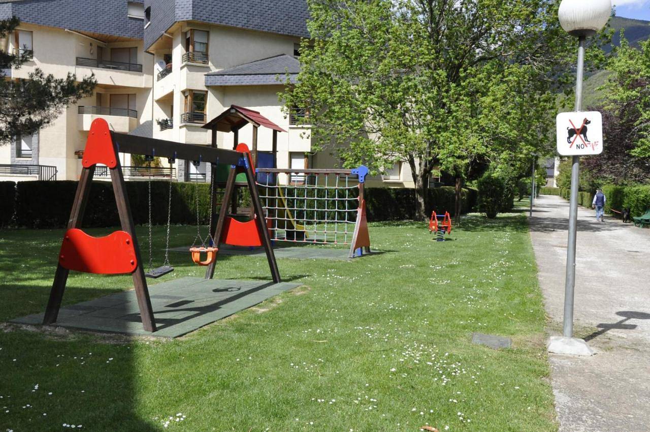 Apartamento entero, Apartamentos Los Pirineos - Atencion personal in Biescas, Pirineos