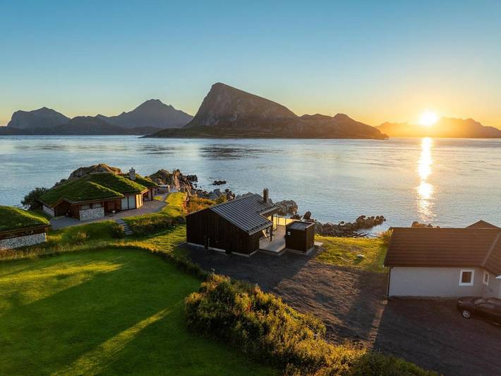Ferienhaus für 5 Personen, mit Ausblick und Sauna sowie Garten und Seeblick auf den Lofoten