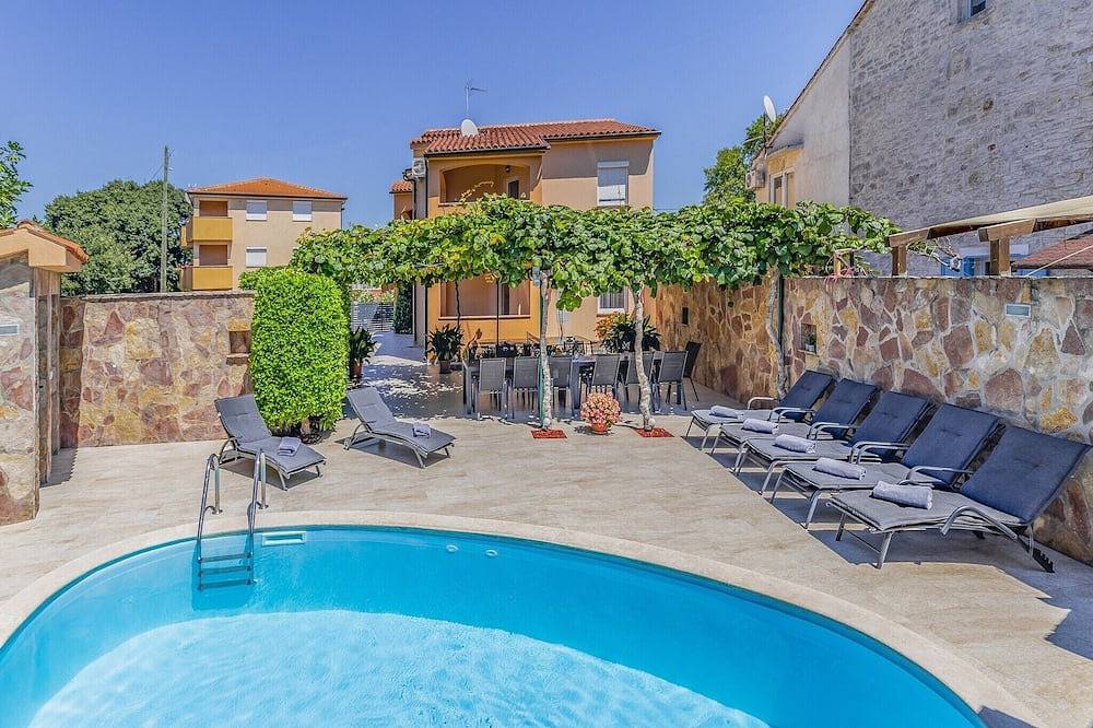 Casa vacanza a Peroj a partire da 487€ a notte