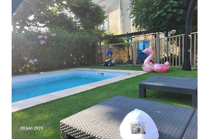 Gîte pour 6 personnes, avec piscine