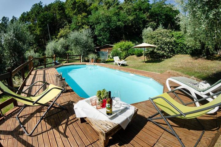 Ferienhaus für 5 Personen, mit Terrasse und Garten sowie Pool und Ausblick