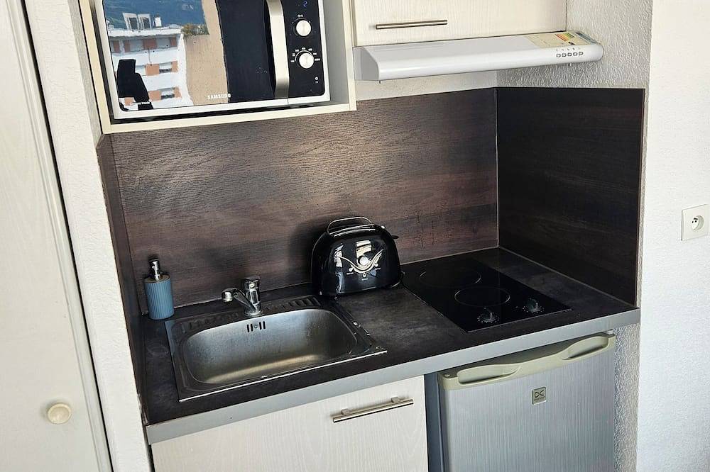 Entire apartment, Comfortable studio in Annemasse, Saint-Julien-en-Genevois region