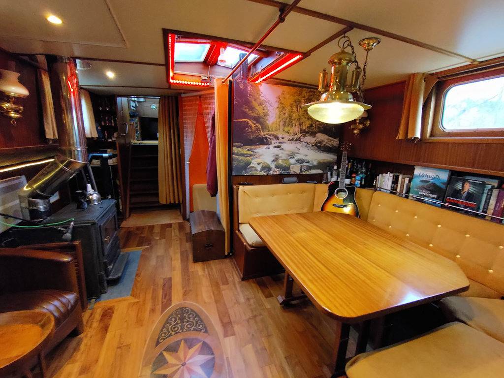 Chambre d'hôtes Péniche de 1902 - Cabine Surcouf in Malestroit, Région de Vannes