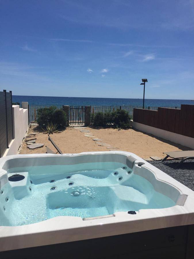 Villa pour 8 personnes, avec jardin et jacuzzi