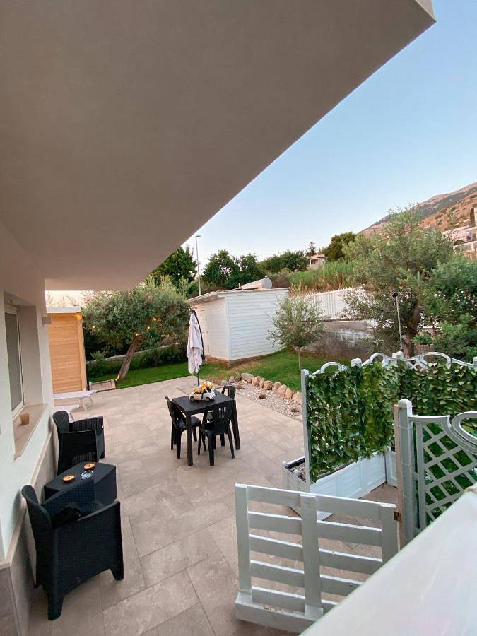 Appartement entier, Two-Bedroom House in Capaci, Province de Palerme