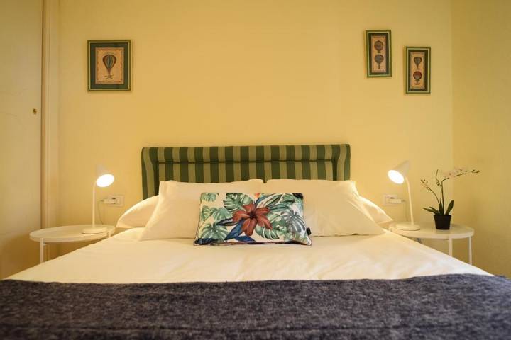 Apartamento para 2 personas, con jardín y terraza además de vistas y piscina en La Quinta