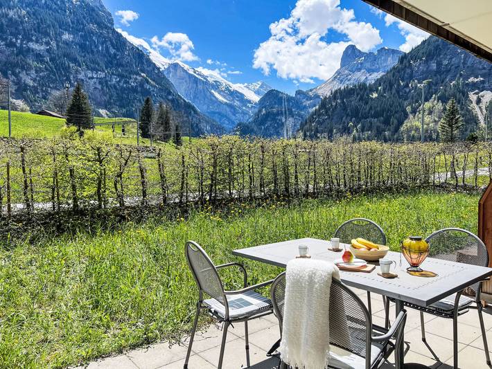 Gîte pour 3 personnes, avec Terrasse et Vue à Kandersteg - 2