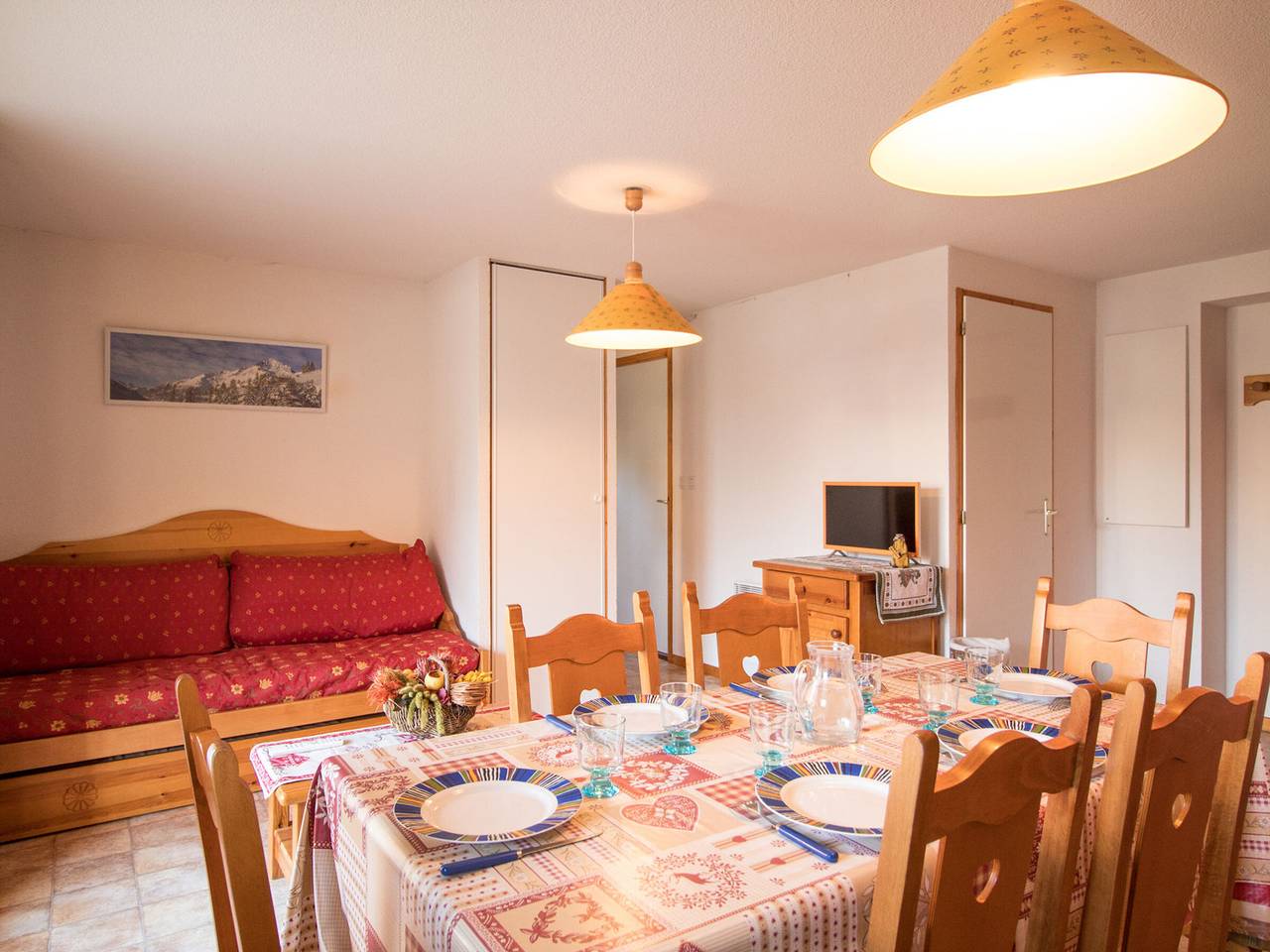 Entire apartment, Apartment for 6 in Aussois with parking in Aussois, Saint-Jean-de-Maurienne region