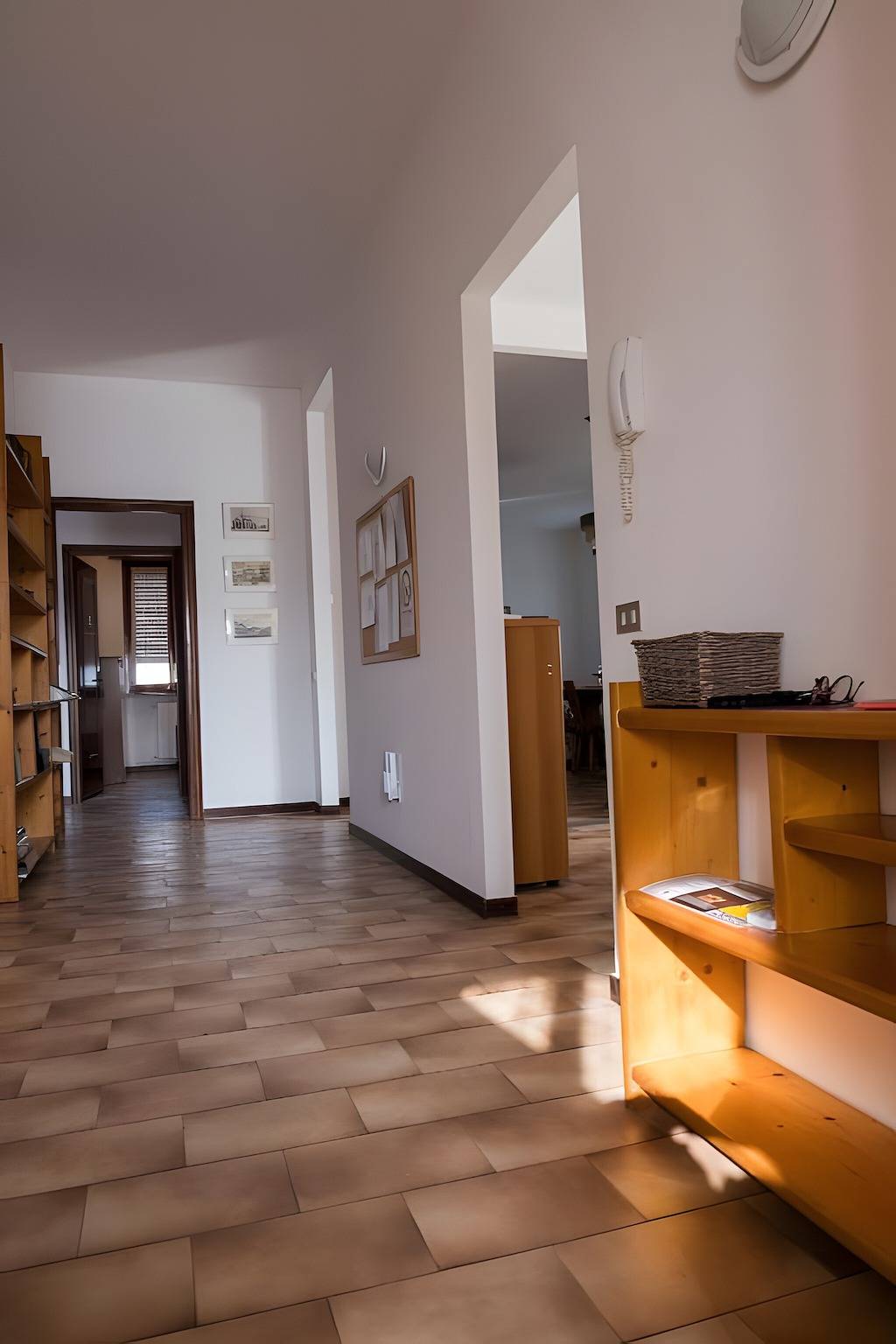 Appartamento intero, 'Casa Cedrus' con Giardino in Comune in Lainate, Provincia di Milano