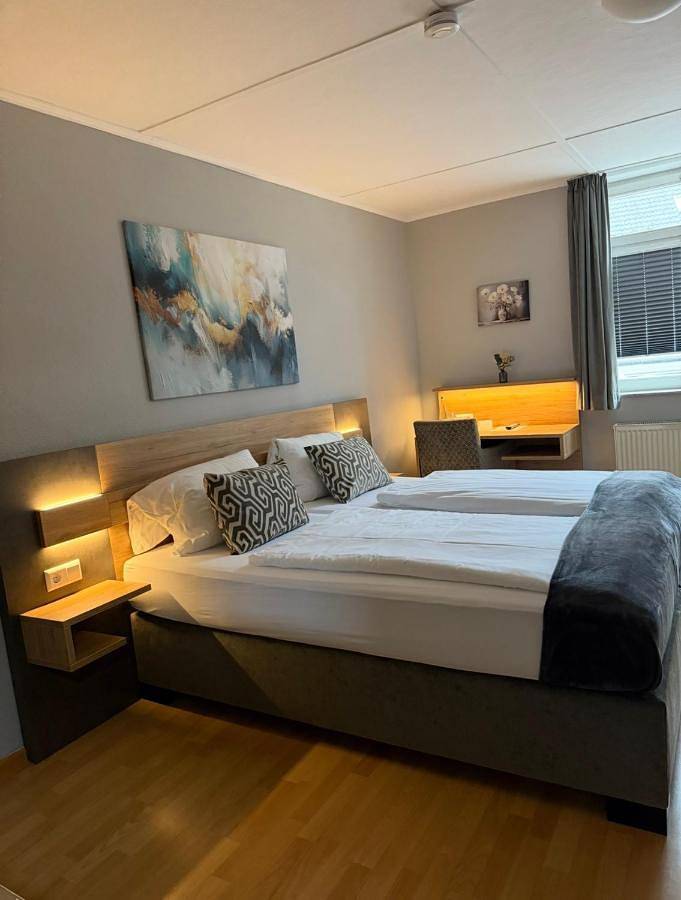 Single Room in Offenbourg, Forêt-Noire centrale