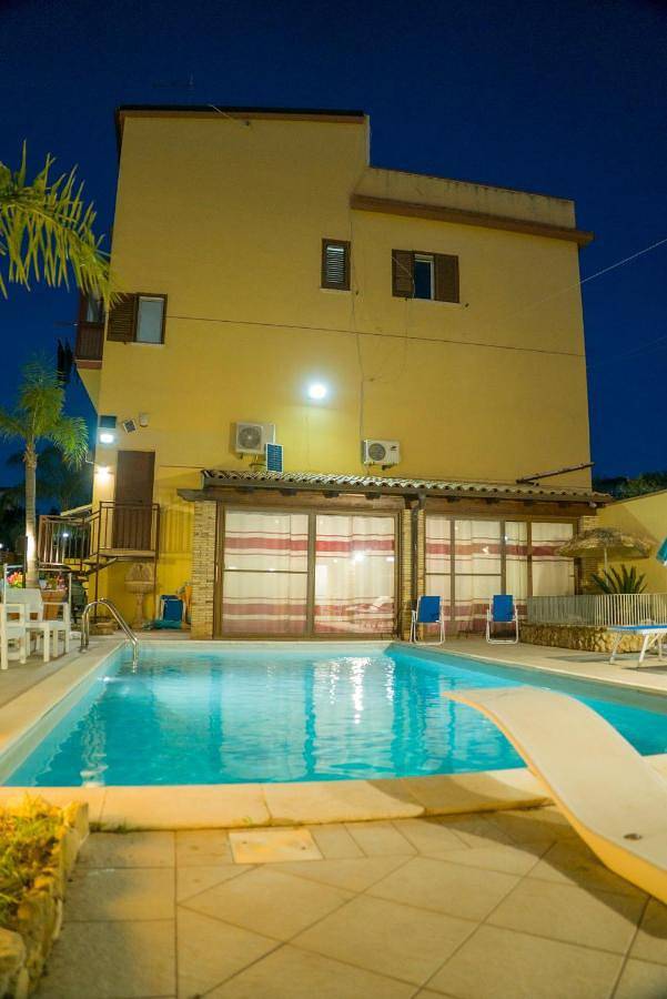 Chambre d’hôte pour 5 personnes, avec vue et piscine à Villaggio Mosè - 2