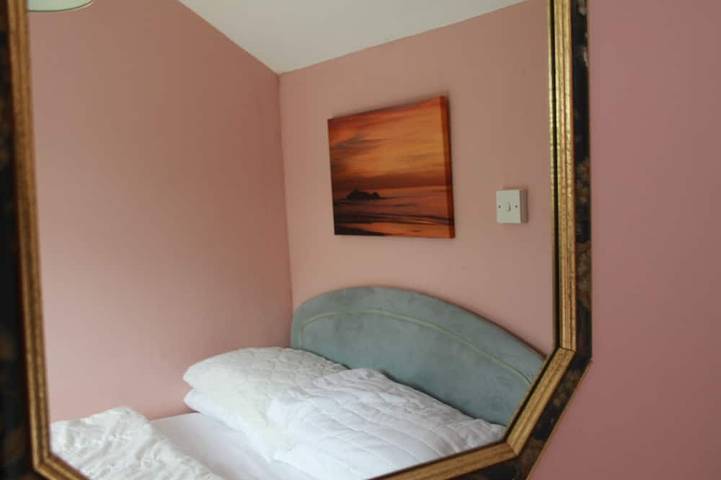Das Wee Cott ist ein freistehendes, traditionelles Ferienchalet in Privatbesitz. Eingestellt auf in Hayle, Cornwall