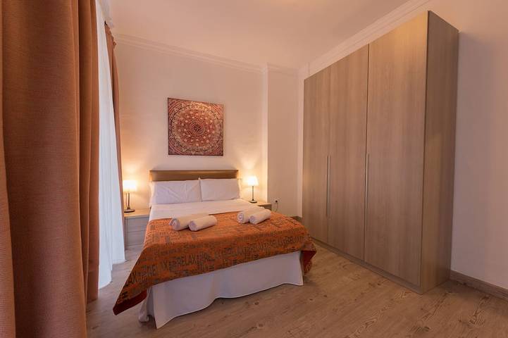 Entire apartment, \"House Watch 1\". In The Historical Center Of Antequera in Antequera, Málaga Province
