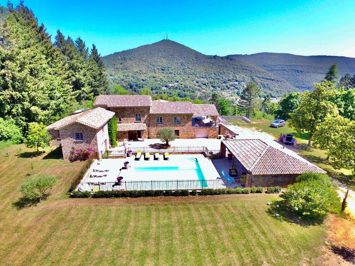 Appartement entier, One-Bedroom Apartment in Saint-Jean-du-Gard, Parc national des Cévennes