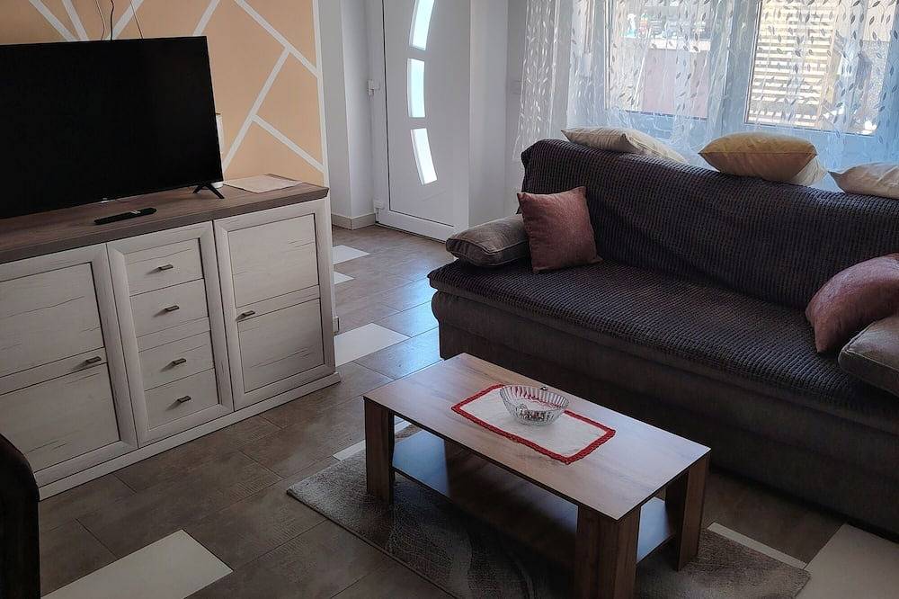 Geheel appartement, Tweekamerappartement met een terras Varazdin, Zagorje in Varaždin