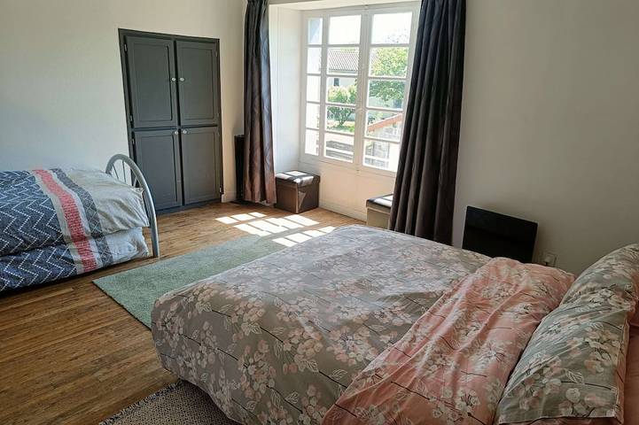 Location de vacances pour 8 personnes, avec terrasse et jardin à Vernoux-en-Gâtine - 3