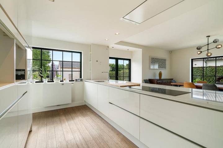 Location de vacances pour 9 personnes, avec jardin à Zedelgem - 4