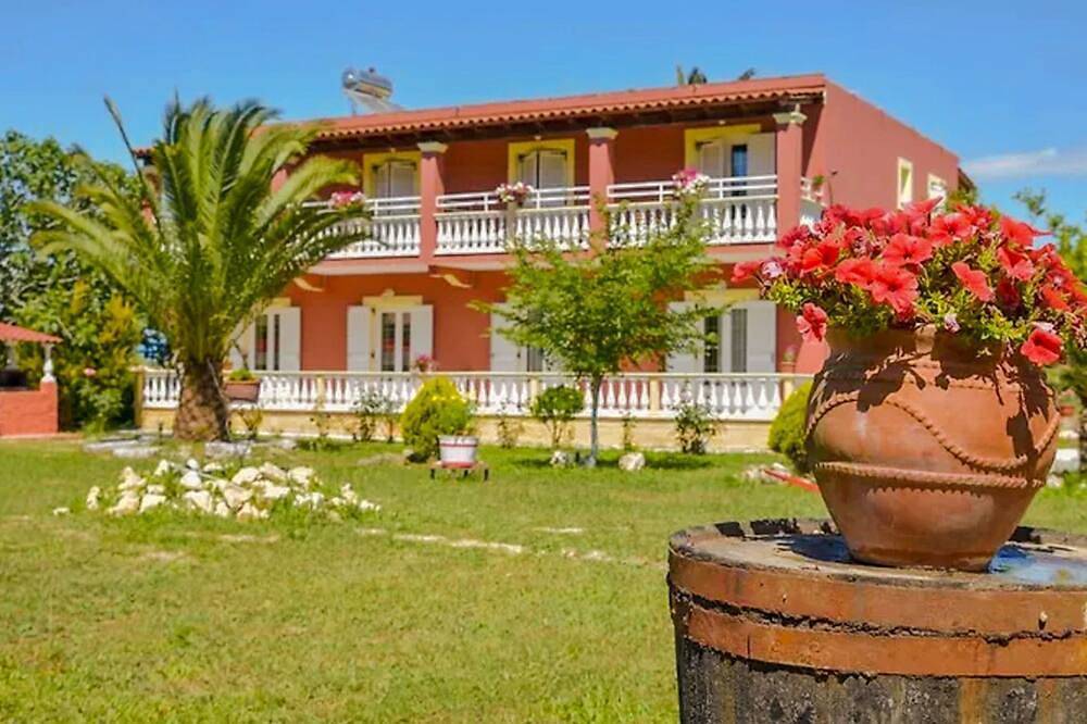 Geheel appartement, Geräumiger, familienfreundlicher Aufenthalt in Strandnähe in Sidari, Corfu