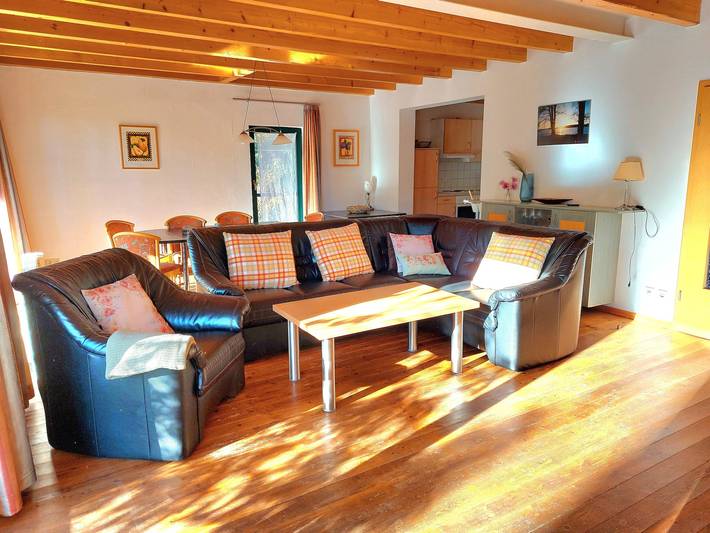 Ferienhaus für 7 Personen, mit Terrasse und Garten in Jabel - 4