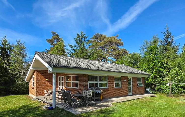 Ferienhaus für 6 Personen, mit Terrasse und Garten