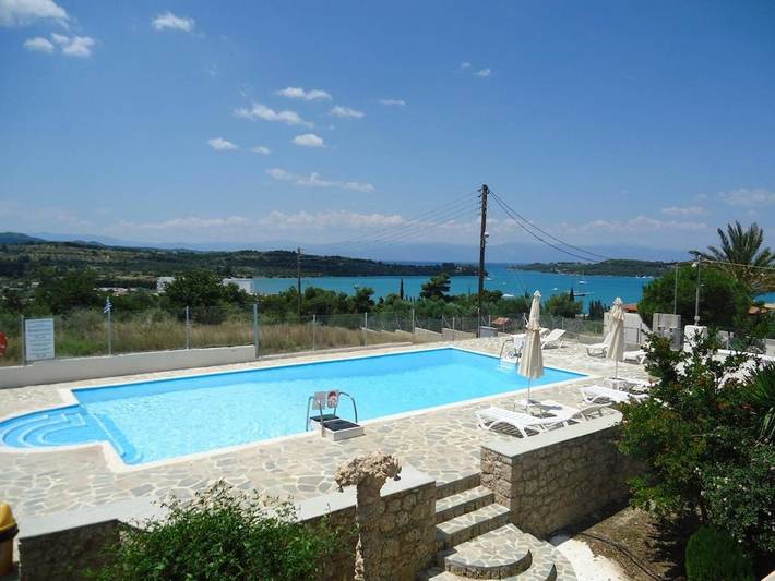 Appartement de vacances pour 2 personnes, avec piscine ainsi que jardin et balcon