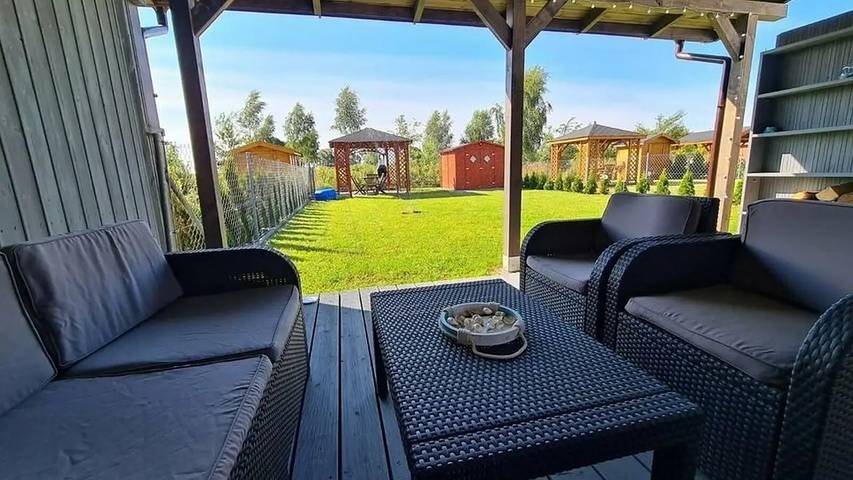 Ferienhaus für 6 Personen, mit Terrasse und Pool sowie Garten, mit Haustier