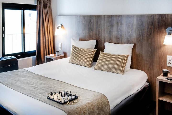 Hôtel pour 2 personnes dans Grotte de Massabielle - 3