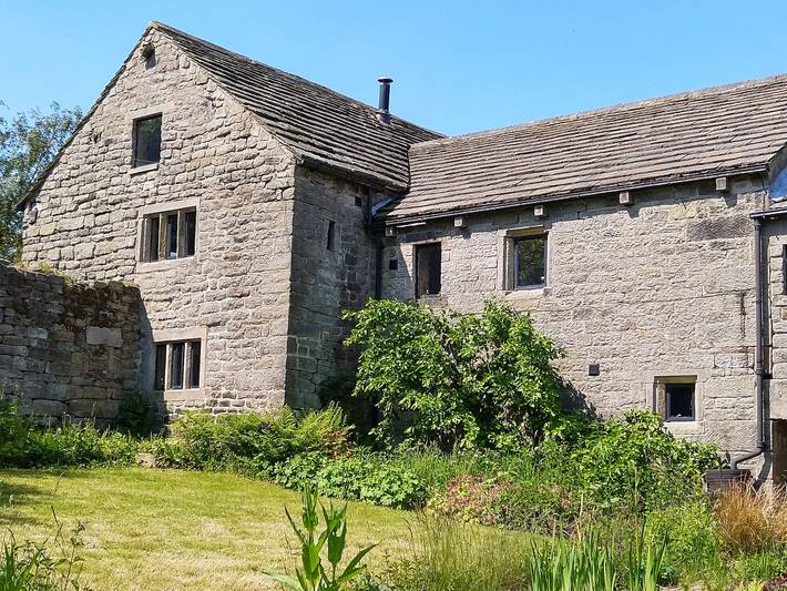 Log cabin for 9 people, with garden in Sheffield