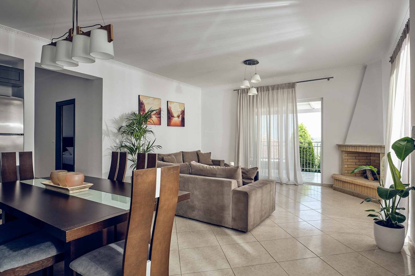 Villa voor 7 personen met terras in Lithakia, Laganas