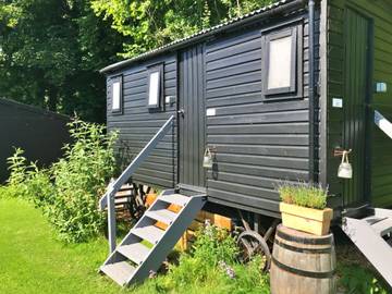 Camping Tent for 4 People in Swannington, Norfolk, Photo 4