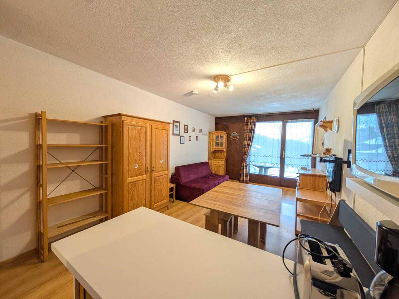 Entire studio, Comfortable studio for 4 with dishwasher, washing machine, balcony, pets allowed in Montgenèvre, Briançon region