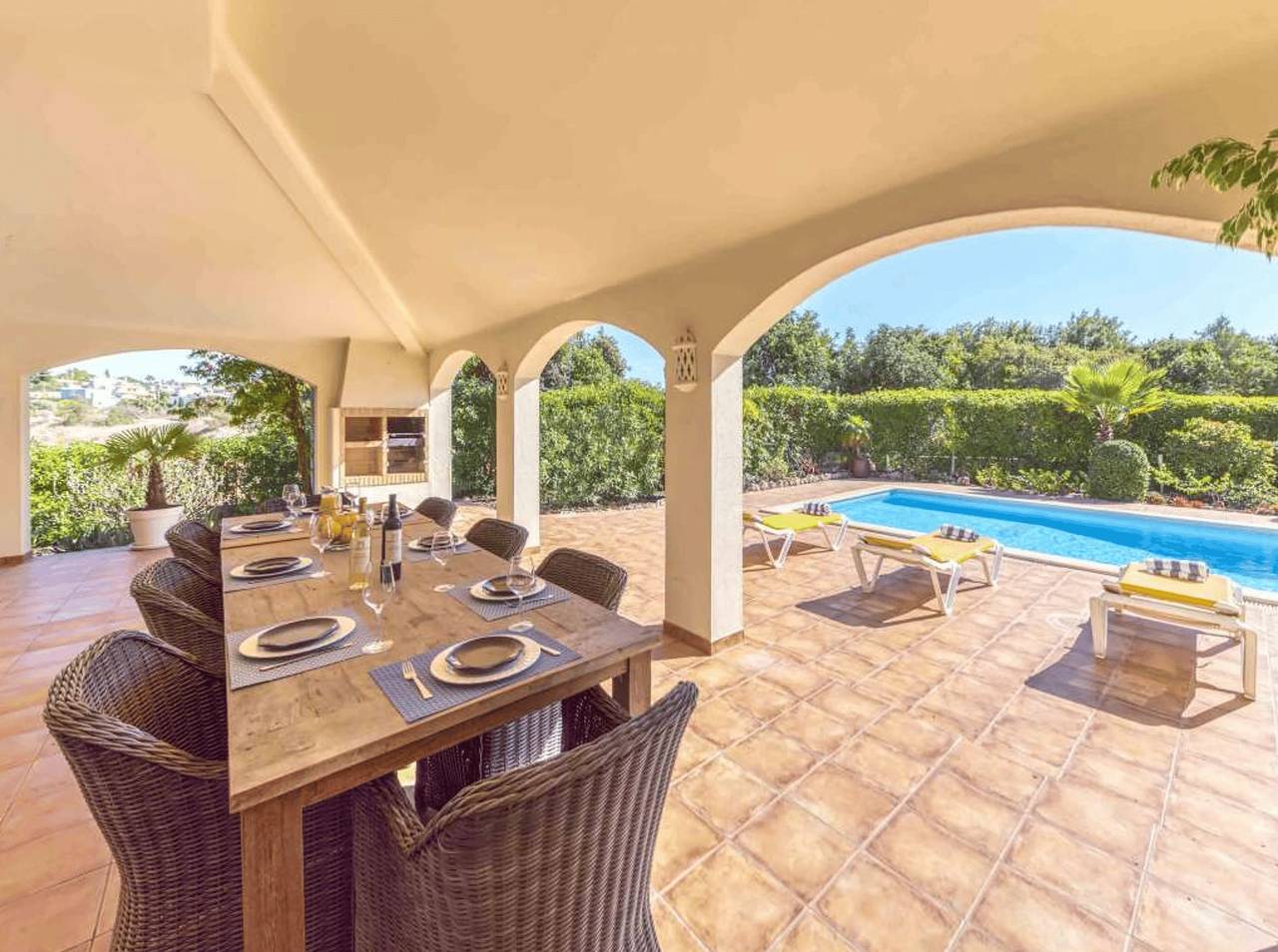 Excellent Algarve Villa | 4 Bedrooms | Villa Bodo Prestige | Great Pool Area & Close to Amenities | Carvoeiro in Carvoeiro, Lagoa
