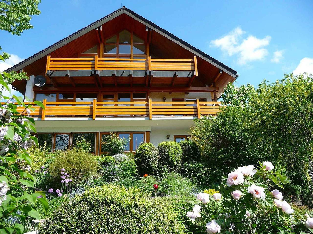Ganze Wohnung, Ferienwohnung 'Haus Am See' mit Seeblick, Privatterrasse und Wi-Fi in Illmensee, Region Bodensee-Oberschwaben