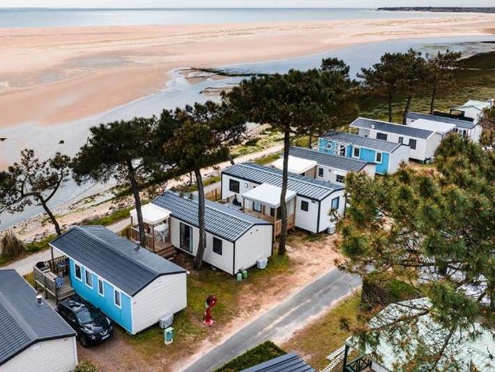 Camping Les Violettes  - Mobilhome 4 personas - Mobile-home Mouette (2 habitaciones) - terraza para 4 personas in L'Aiguillon-la-Presqu'île, Vandea