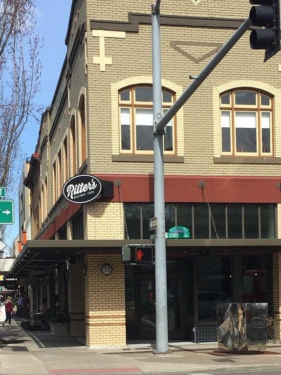 Ganze Wohnung, New York Style Loft befindet sich in einem historischen Gebäude in der Innenstadt von Salem, Oregon. in Salem (OR), Willamette Valley