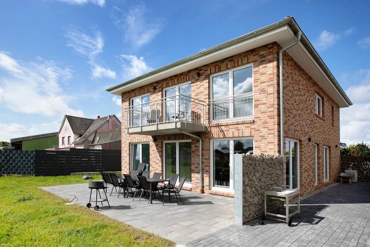 Ferienhaus für 14 Personen, mit Balkon und Garten sowie Sauna und Seeblick an der Nordsee