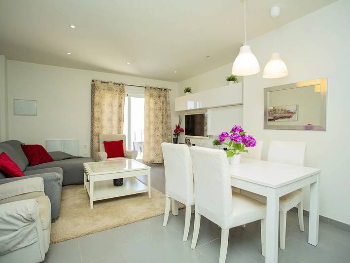 Casa rural para 4 personas, con Terraza además de Jardín y Piscina en Torrevieja - 2