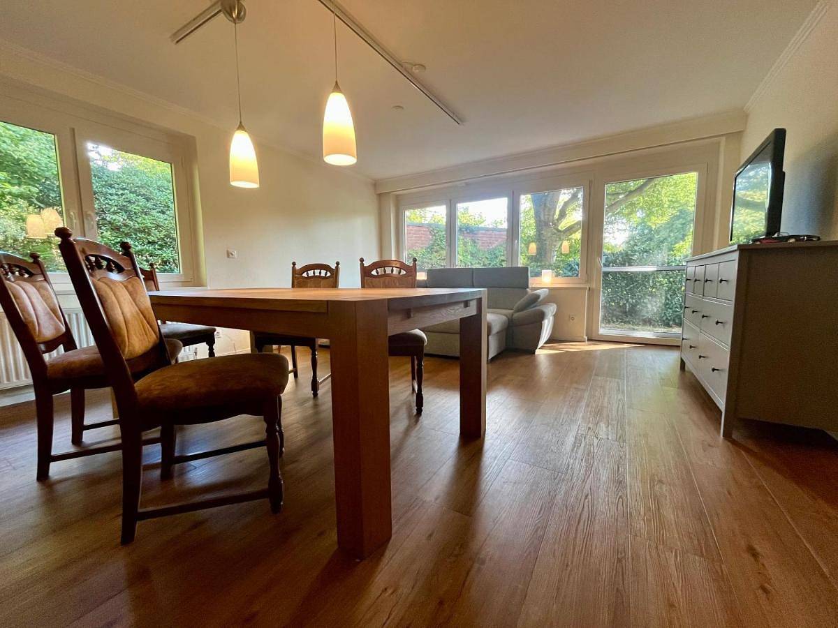Ruhiges Ferienhaus direkt am Wald in Hechthausen, Cuxland