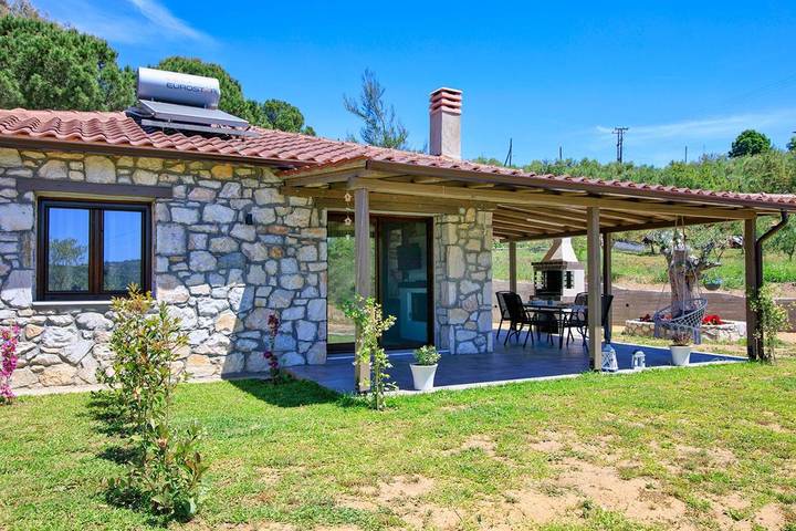 Location de vacances pour 6 personnes, avec jardin et vue, animaux acceptés dans Ormos Panagias - 2